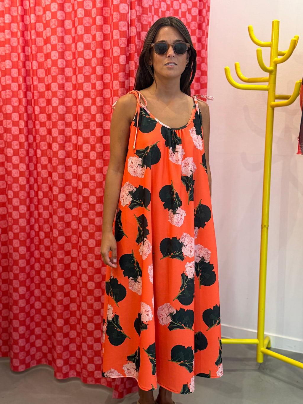 Vestido com laços